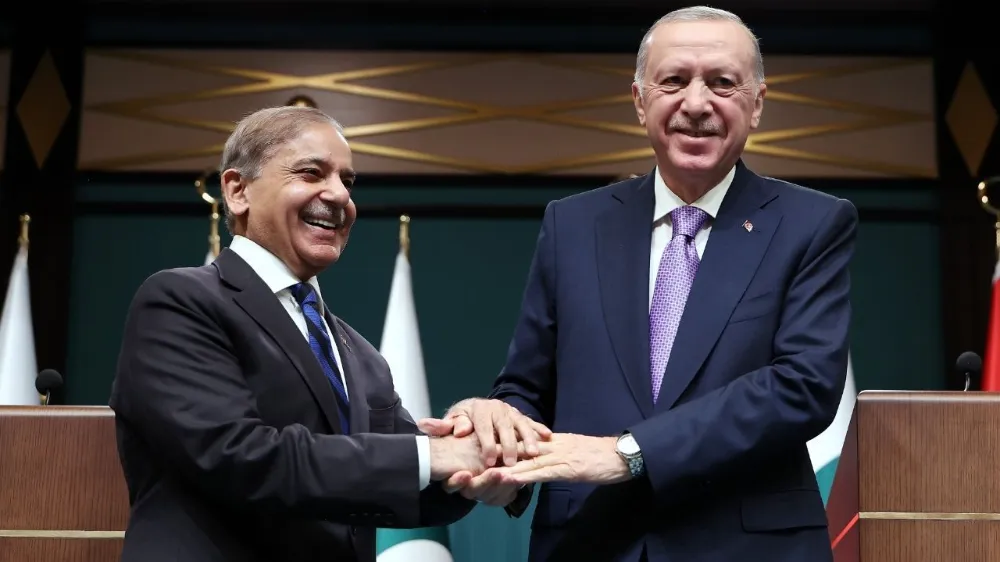Pakistan Başbakanı Şerif