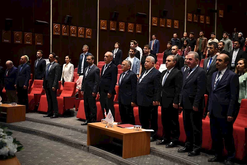 Başkan Büyükkılıç’tan ‘yapay zekâ ve ‘akıllı şehircilik’ iş birliği çağrısı
