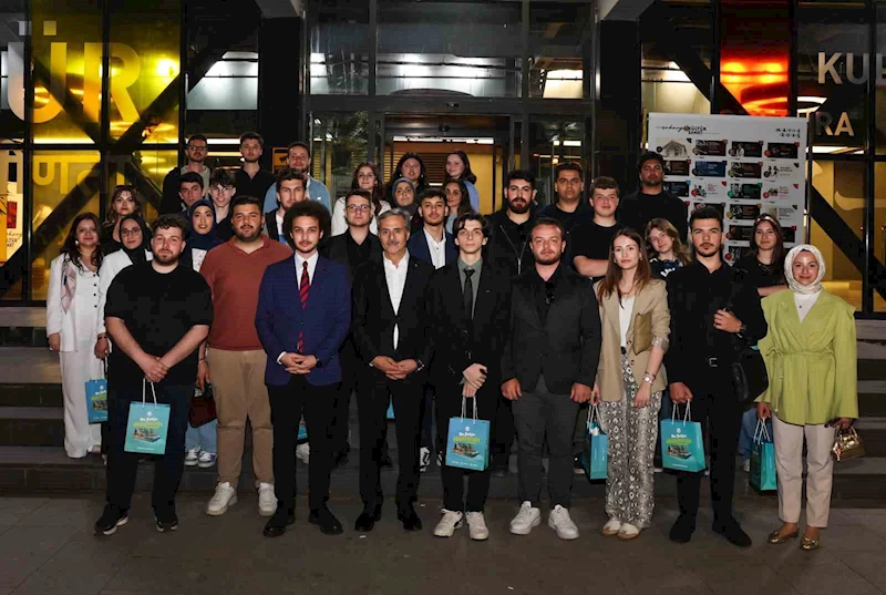 Başkan Alemdar, Ofis Sanat Merkezi’nde üniversiteli gençler ile buluştu

