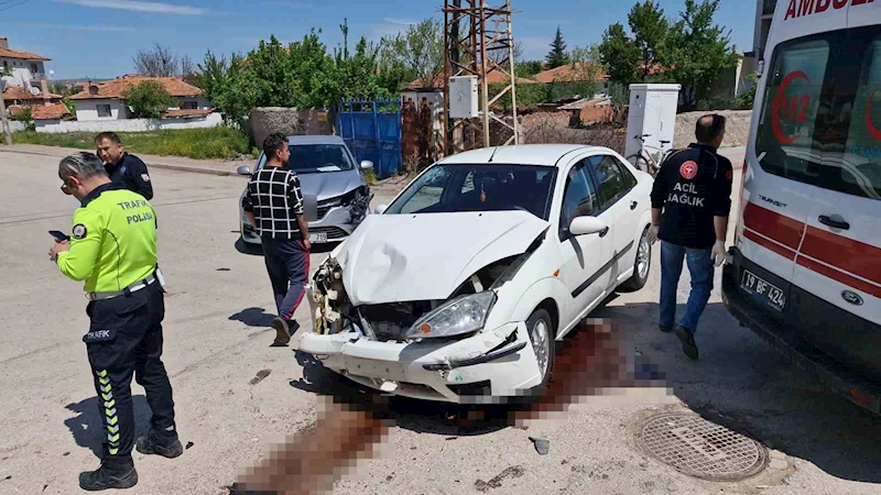 Çorum’da iki otomobil çarpıştı: 8 yaralı
