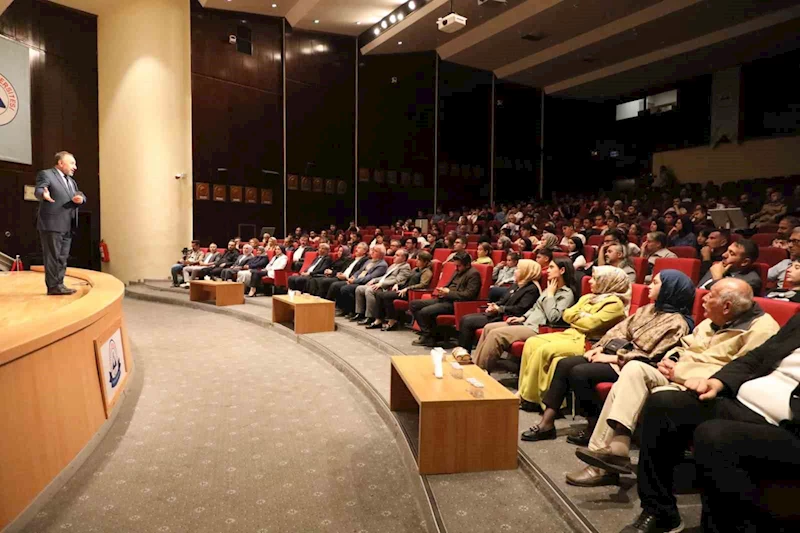 Melikgazi’de ’Kızılelma’ konferansı
