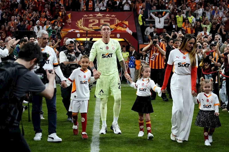Fernando Muslera: 