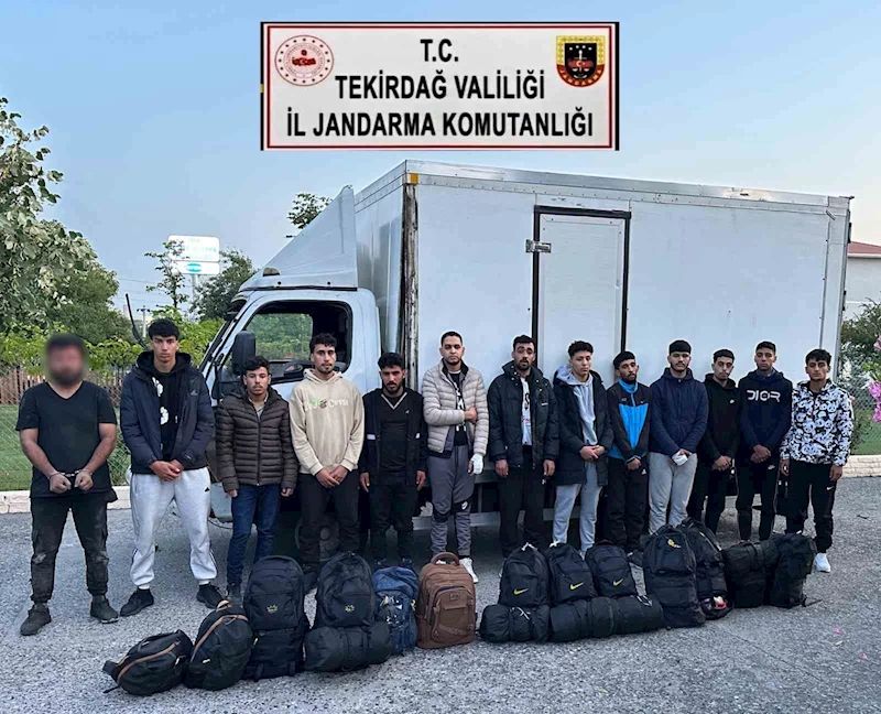 Tekirdağ’da 13 kaçak göçmen ve 1 organizatör yakalandı
