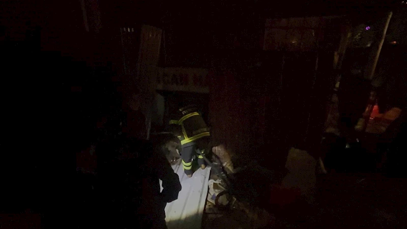 Erzincan’da gece saatlerinde yangın paniği!
