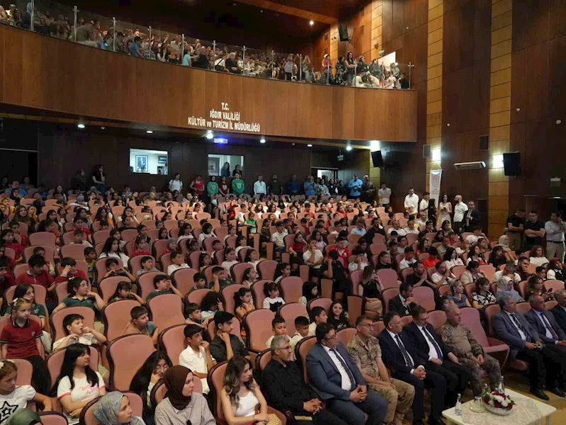 ’’Iğdır’ın Yıldızları’’ ödüllendirildi
