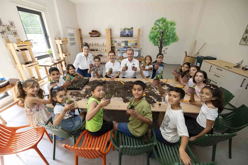 Başkan Seçer çocuklarla bir araya geldi
