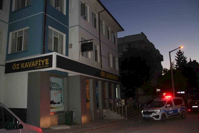 Otelin 3. katından düşen 2 yaşındaki çocuk yaralandı
