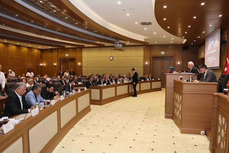 Bursa’da çarşı ve sahilde seyyar satıcıya geçit yok

