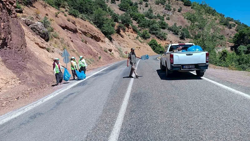 DKMP Munzur Vadisinde temizlik yaptı
