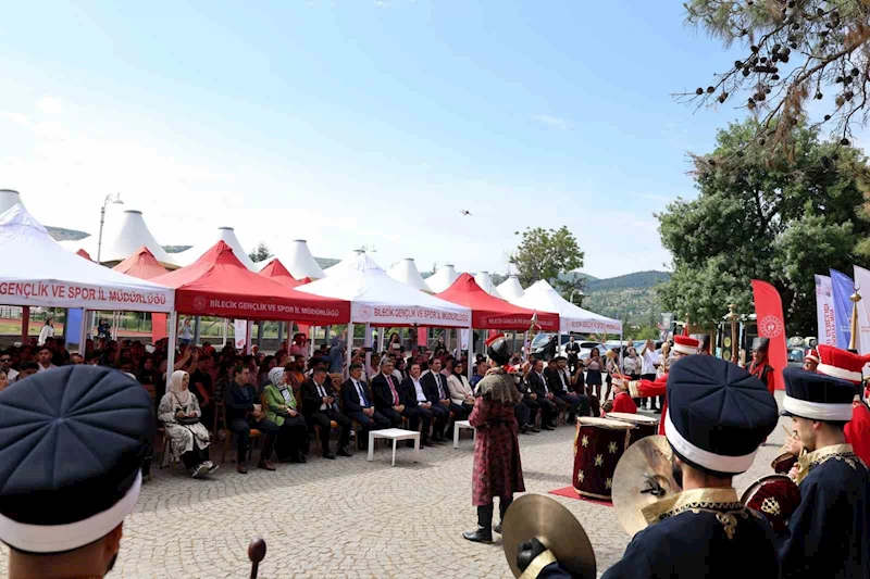 81 ilden gelen gençler Söğüt’te tarihle buluştu
