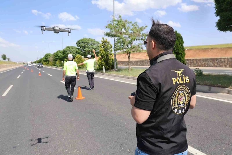 Elazığ’da bayram öncesi dron destekli trafik denetimi
