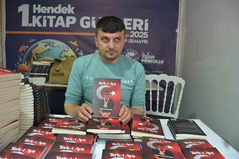 Gözleri görmüyor, kalemi hayata dokunuyor
