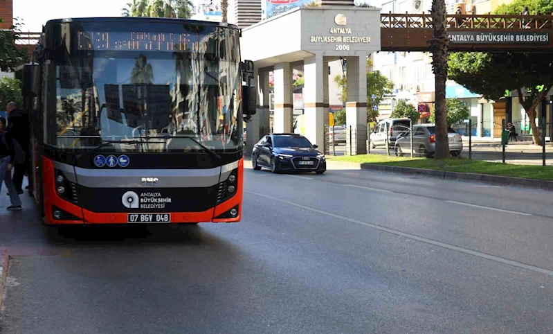 Antalya Büyükşehir Belediyesi’nden YKS için ücretsiz ulaşım kararı
