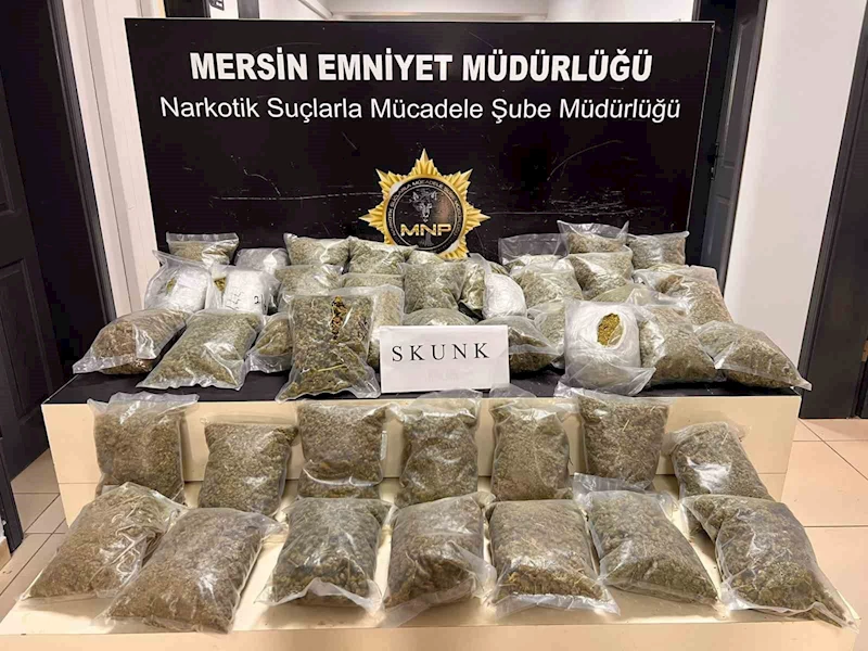 Yün torbalarında kilolarca uyuşturucu ele geçirildi: 3 tutuklama
