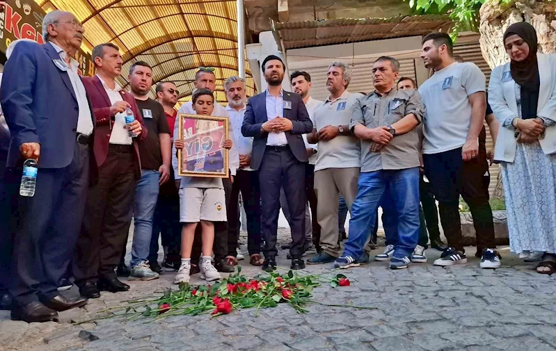 Başkan Ateş vurulduğu yerde anıldı
