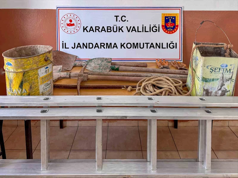 İzinsiz kazı yapan 2 kişi suçüstü yakalandı
