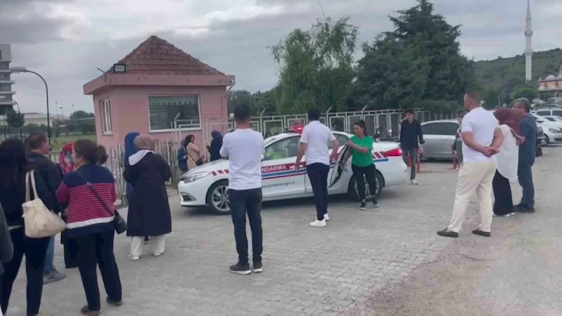 Kimliğini unutan öğrenciyi sınava Samsun jandarması yetiştirdi
