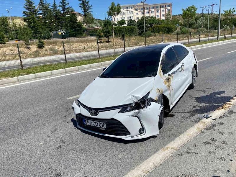 Yozgat’ta 2 araç çarpıştı, 2 kişi yaralandı
