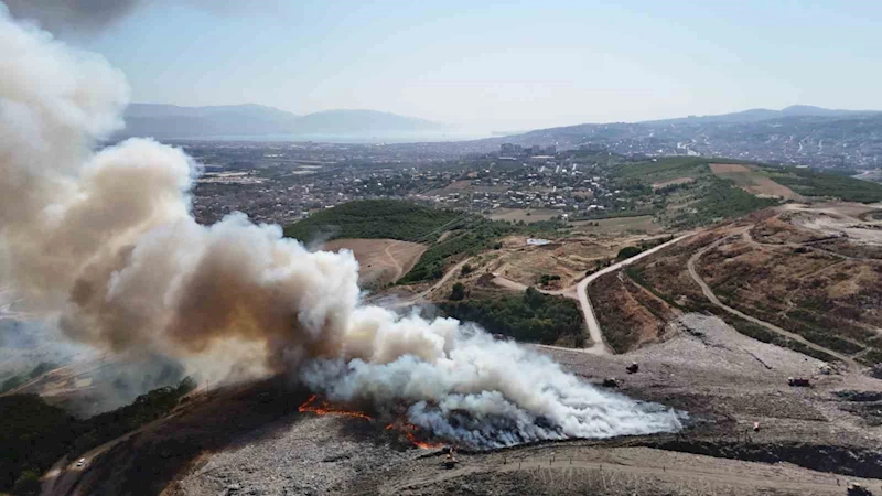 Çöp döküm sahasında yangına müdahale sürüyor
