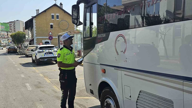 Bandırma’da kurallara uymayan sürücülere ceza yağdı

