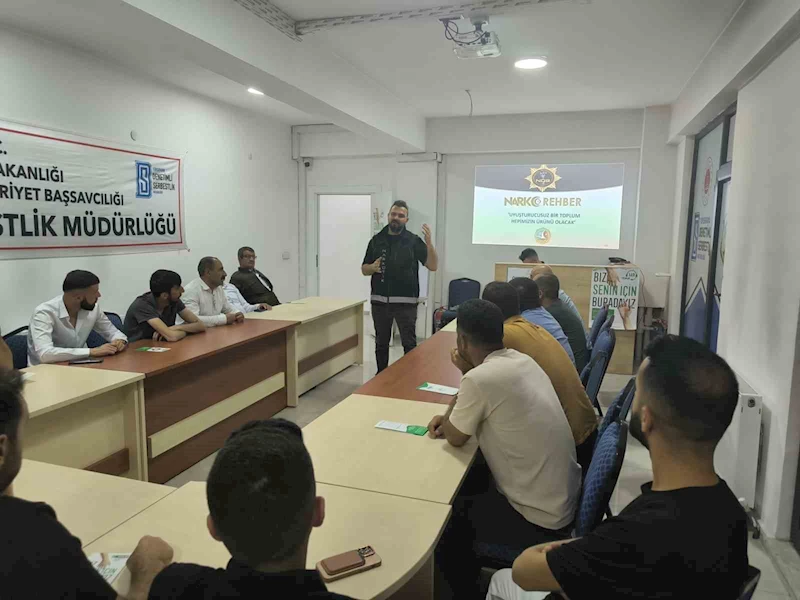 Hakkari emniyeti bin 500 broşürle UYUMA ve NARVAS tanıtıldı
