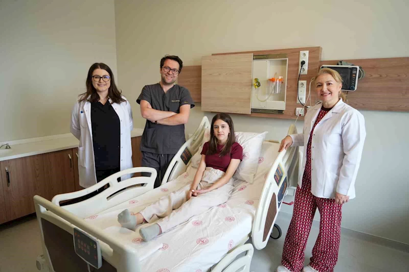 Kesilmek üzere olan bacak doktorların dikkatli müdahalesiyle kurtarıldı
