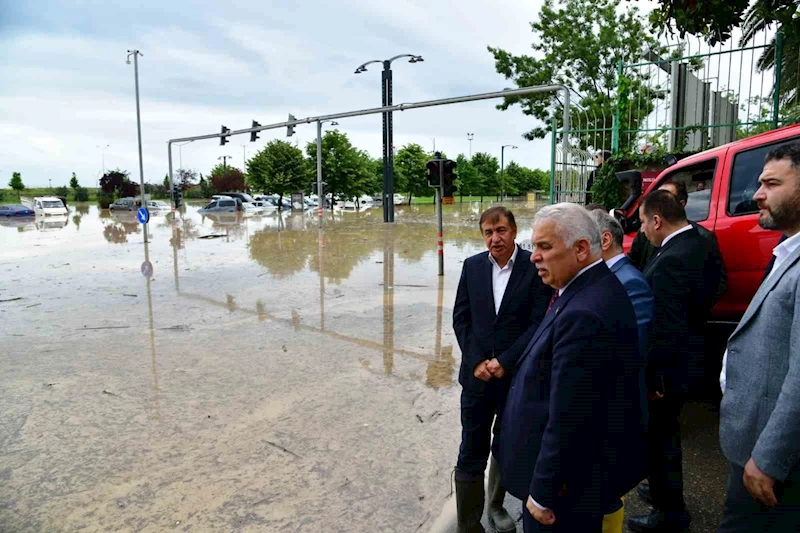Vali Aziz Yıldırım:  