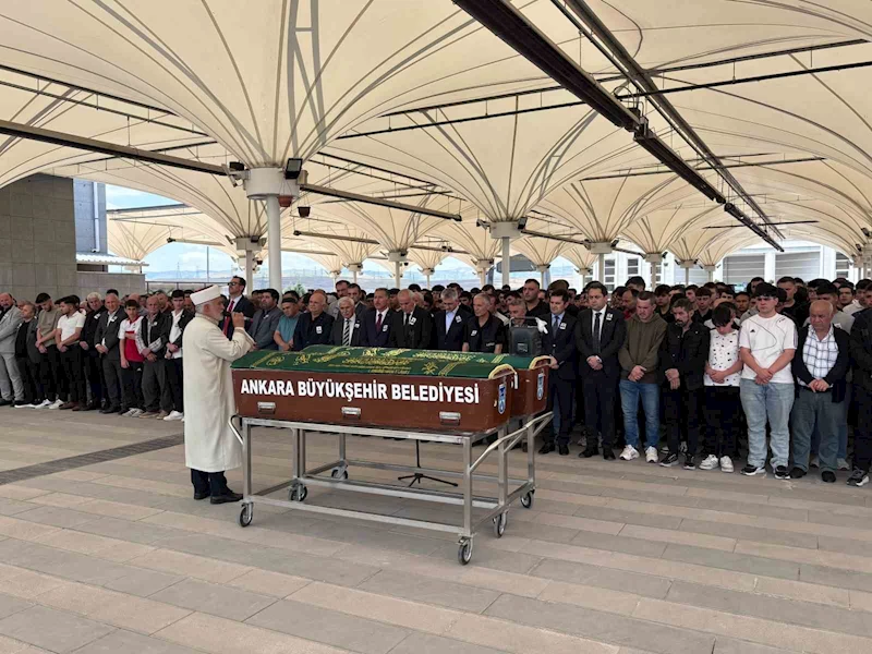 Mersin’de boğularak hayatını kaybeden Mehmet Erdem Akdeniz Ankara’da toprağa verildi
