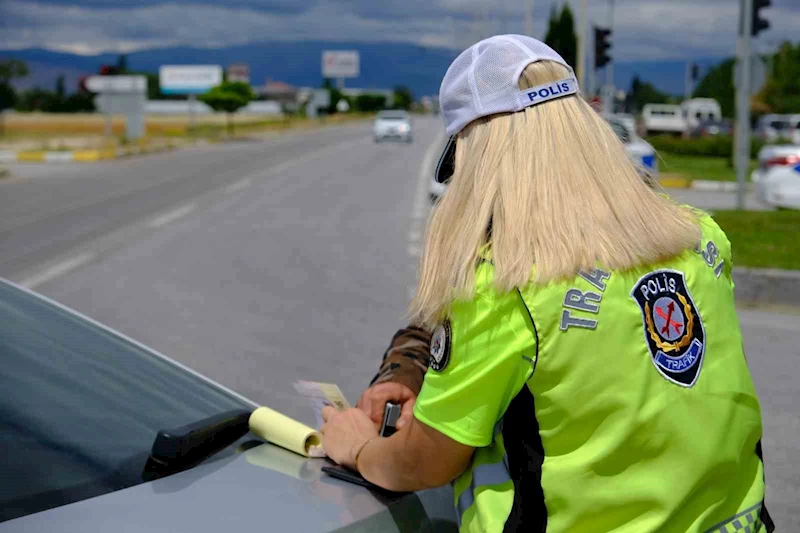Bin 925 araç sürücüsüne ceza yazıldı
