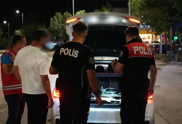 Isparta’da son bir haftada 44 aranan şahıs yakalandı, bin 868 sürücüye ceza kesildi
