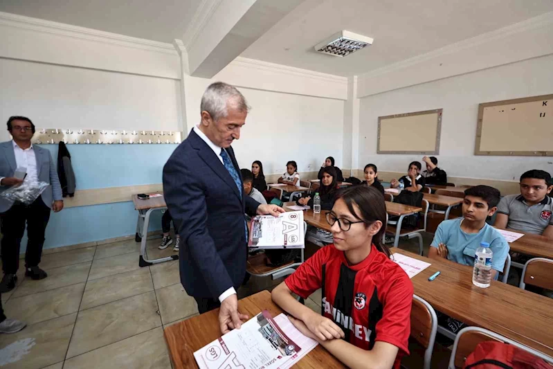 Şahinbey Belediyesi’nden öğrencilere deneme seti desteği
