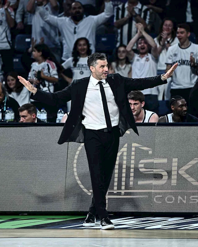 Beşiktaş, Dusan Alimpijevic ile sözleşme yeniledi
