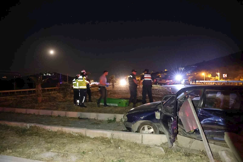 Aydın’da feci kaza... İki otomobil çarpıştı: 2 ölü, 3 yaralı
