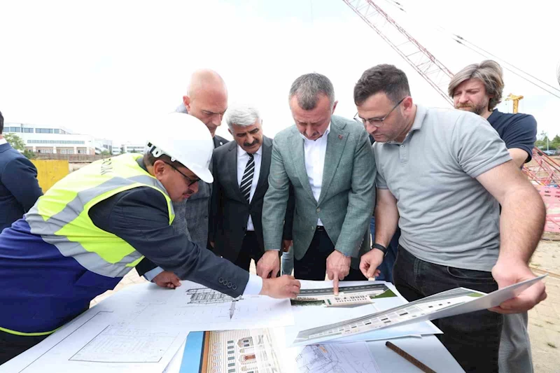 Umuttepe’ye dev cami: Aynı anda 5 bin kişi ibadet edebilecek
