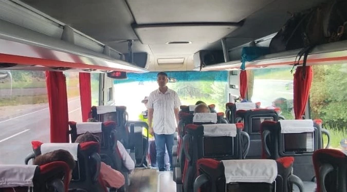 Konya’da jandarma yolcu gibi bindiği otobüsü denetledi, sürücü cezadan kurtulamadı
