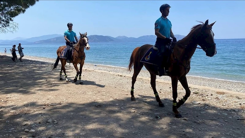 Kuşadası’nda Atlı Jandarma Timi göreve başladı

