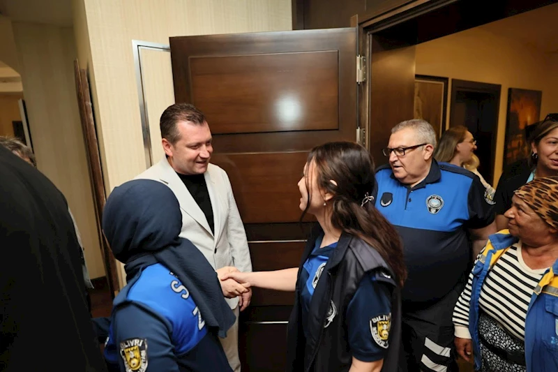 Başkan Balcıoğlu, belediye personeliyle bayramlaştı
