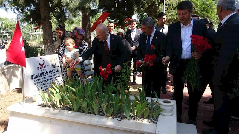 Kent protokolü şehitlik ziyaretinde bulundu
