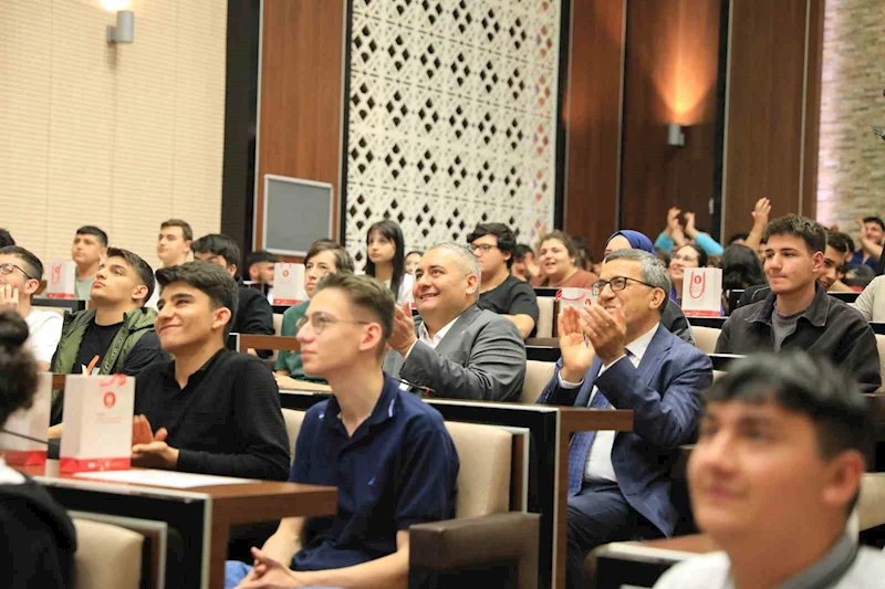 Stajyer öğrencilere anlamlı veda
