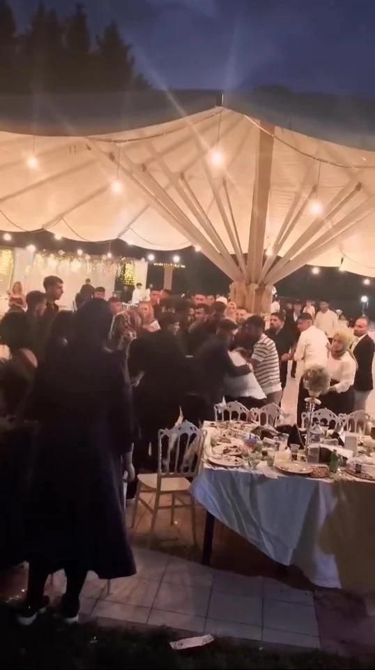 Elazığ’da mezuniyet balosunda kavga
