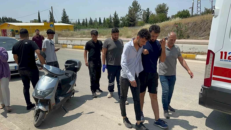 Motosiklet devrildi: 2 yaralı
