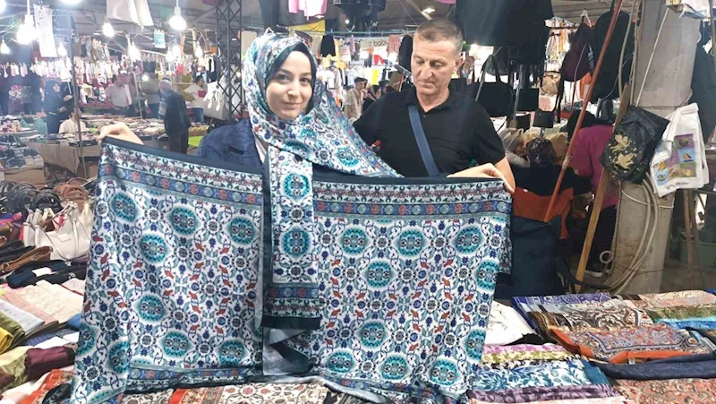 Kütahya’nın çini deseni şallarla buluştu
