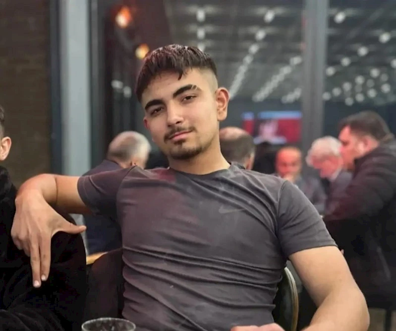 Irmakta boğulan genç, son yolculuğuna uğurlandı
