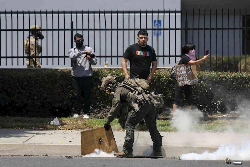 Los Angeles’taki göçmen protestoları şiddetleniyor: 2 bin Ulusal Muhafız görevlendirildi
