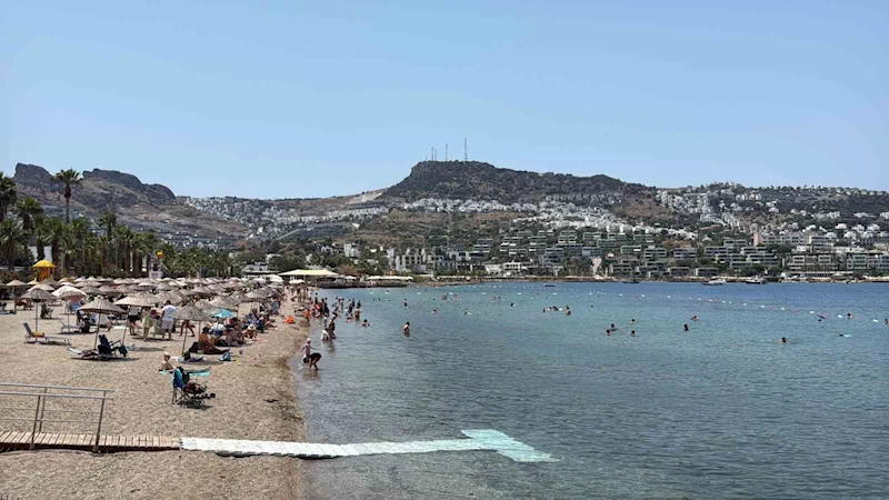 Bodrum’da sahilleri tatilciler doldurdu
