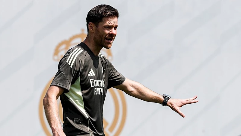 Xabi Alonso, Real Madrid ile ilk antrenmanına çıktı
