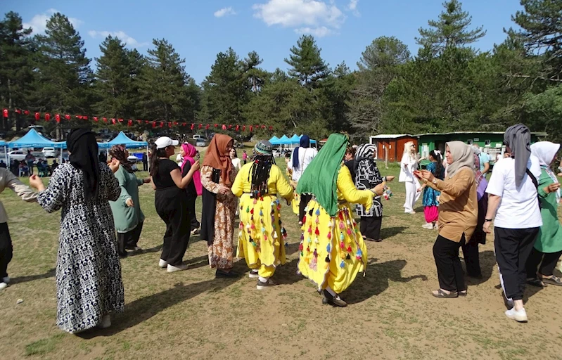 Simav Gölcük Yaylası’ndaki Yörük Şenliği ilgi gördü
