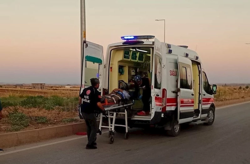 Motosikletle otomobil çarpıştı: 1 yaralı
