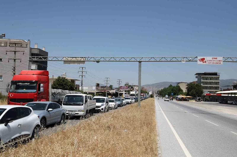 Araç kuyruğunun bir ucu Aydın, diğer ucu Muğla’da

