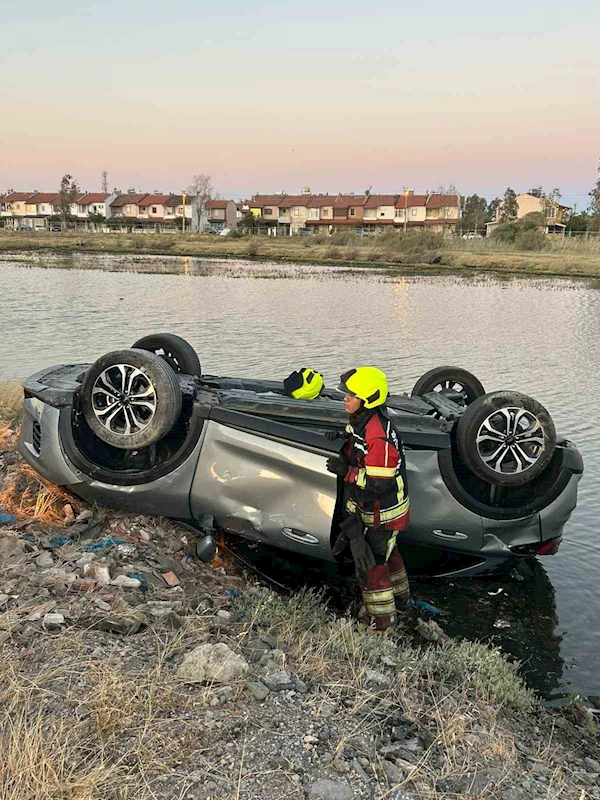 Yol dışına savrulan otomobil takla attı, sürücü kayıp
